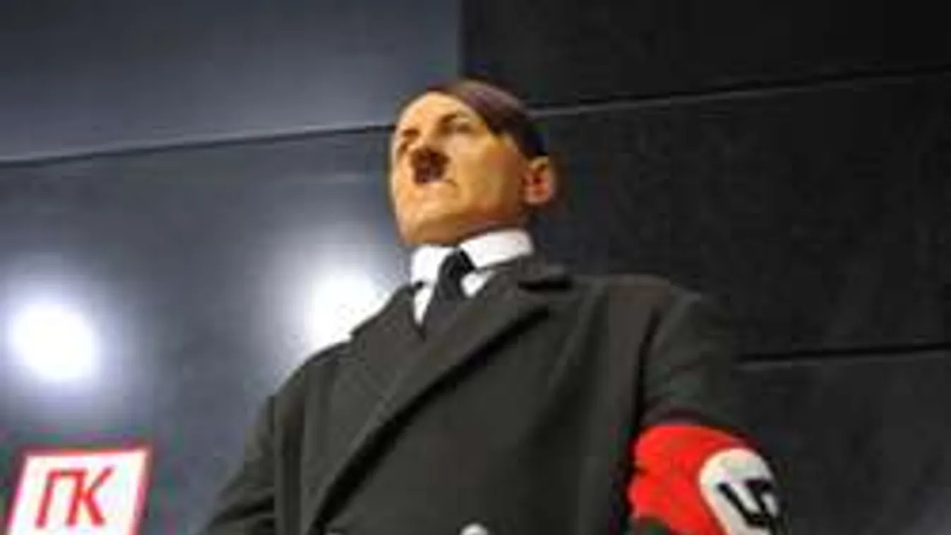 Botrány: Hitlernek öltözve nyert versenyt a fiú