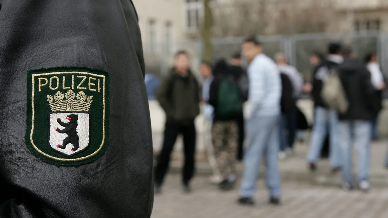 Berlin School Threatened by Student Violence