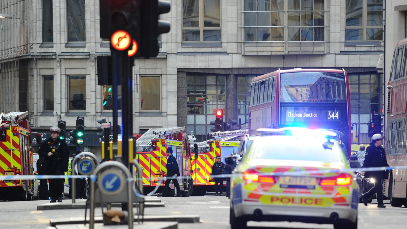 Most érkezett: késeléses támadás történt Londonban