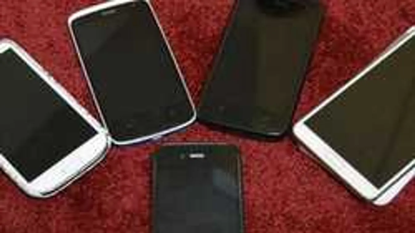 Rés a pajzson! A nyomozók nem ellenőrizhetik a migránsok telefonjait