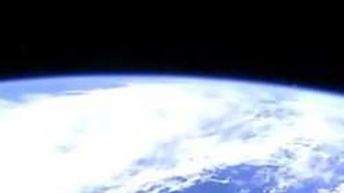 Mit titkol a NASA? Újabb ufót rögzített az űrállomás kamerája!