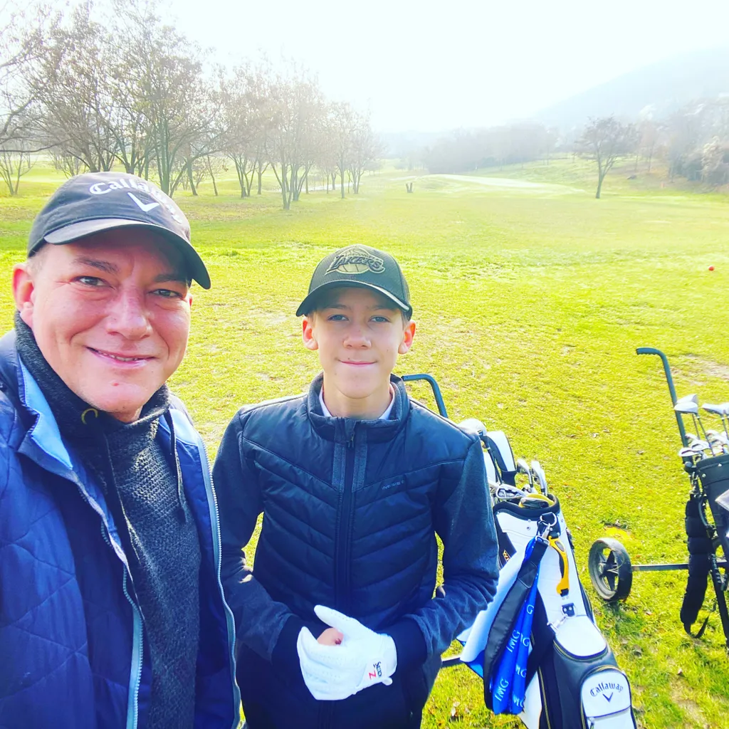 8A136BA6-CD21-4400-A563-F6601FB8E68A