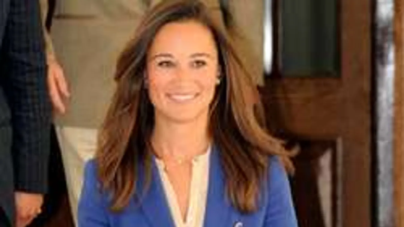 Világbotrány: Intim fotókat loptak el a brit királyi családtól!