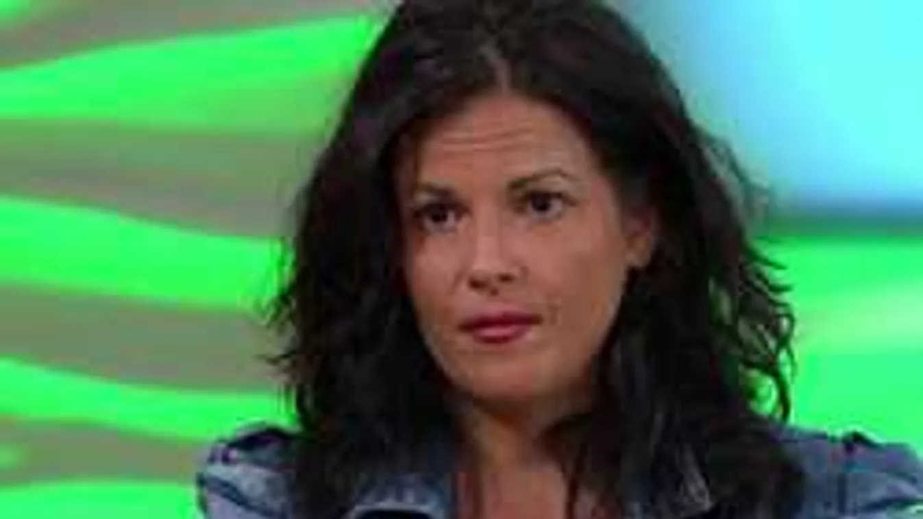 Kínos incidens: a saját Facebookján szóltak be Oszter Alexandrának!