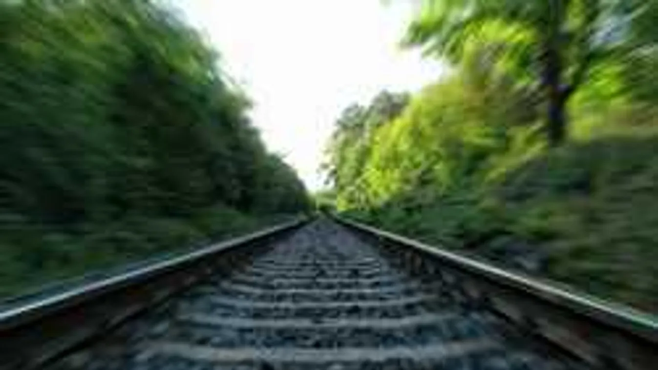 Öngyilkos lett egy tinédzser, a vonat elé vetette magát