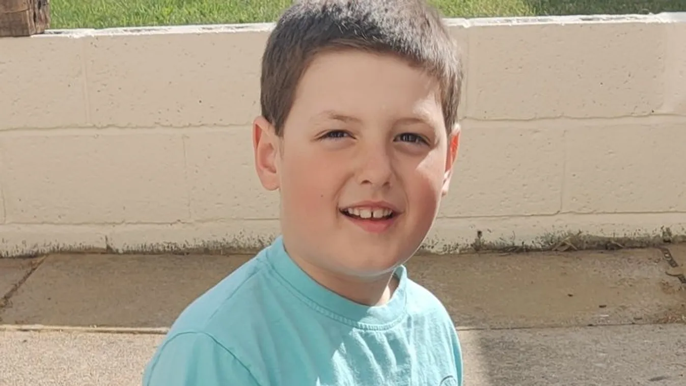 A 7 éves kisfiú és édesapja néhány nap különbséggel vesztették életüket