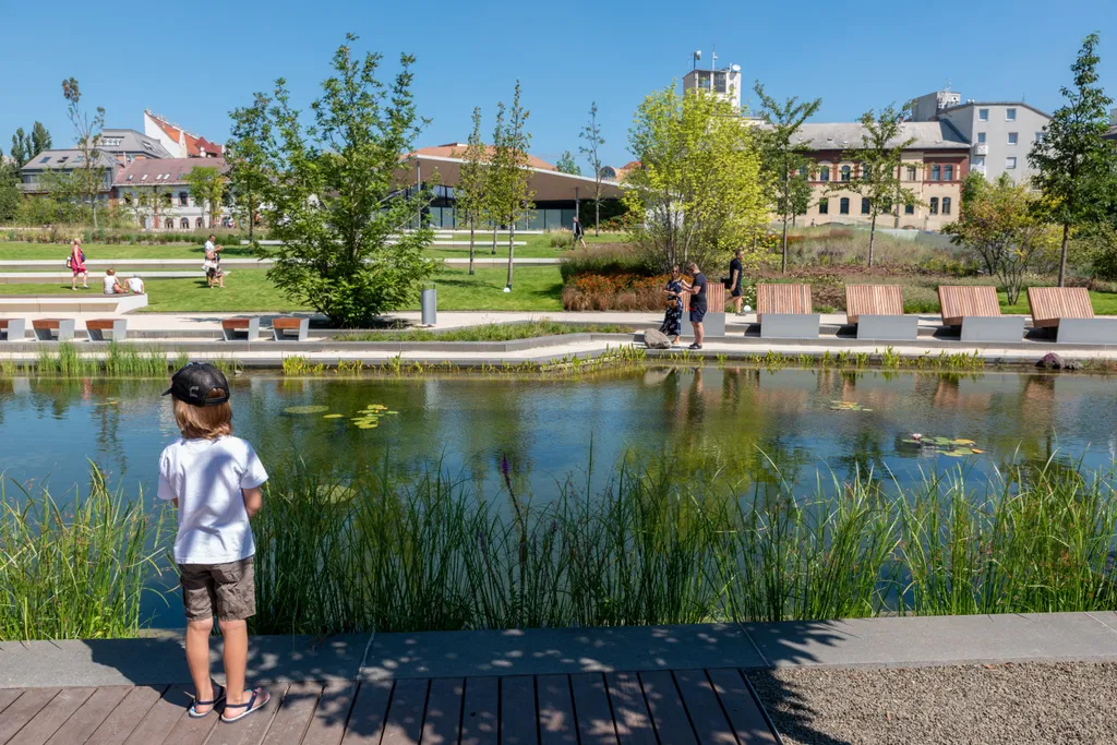 20200821_szellpark_SULY_ripost_27