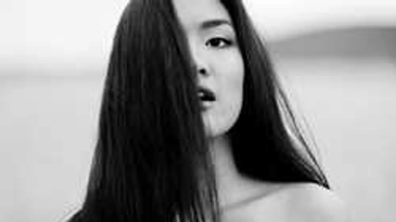 Diplomásként tér haza a magyar énekesnő