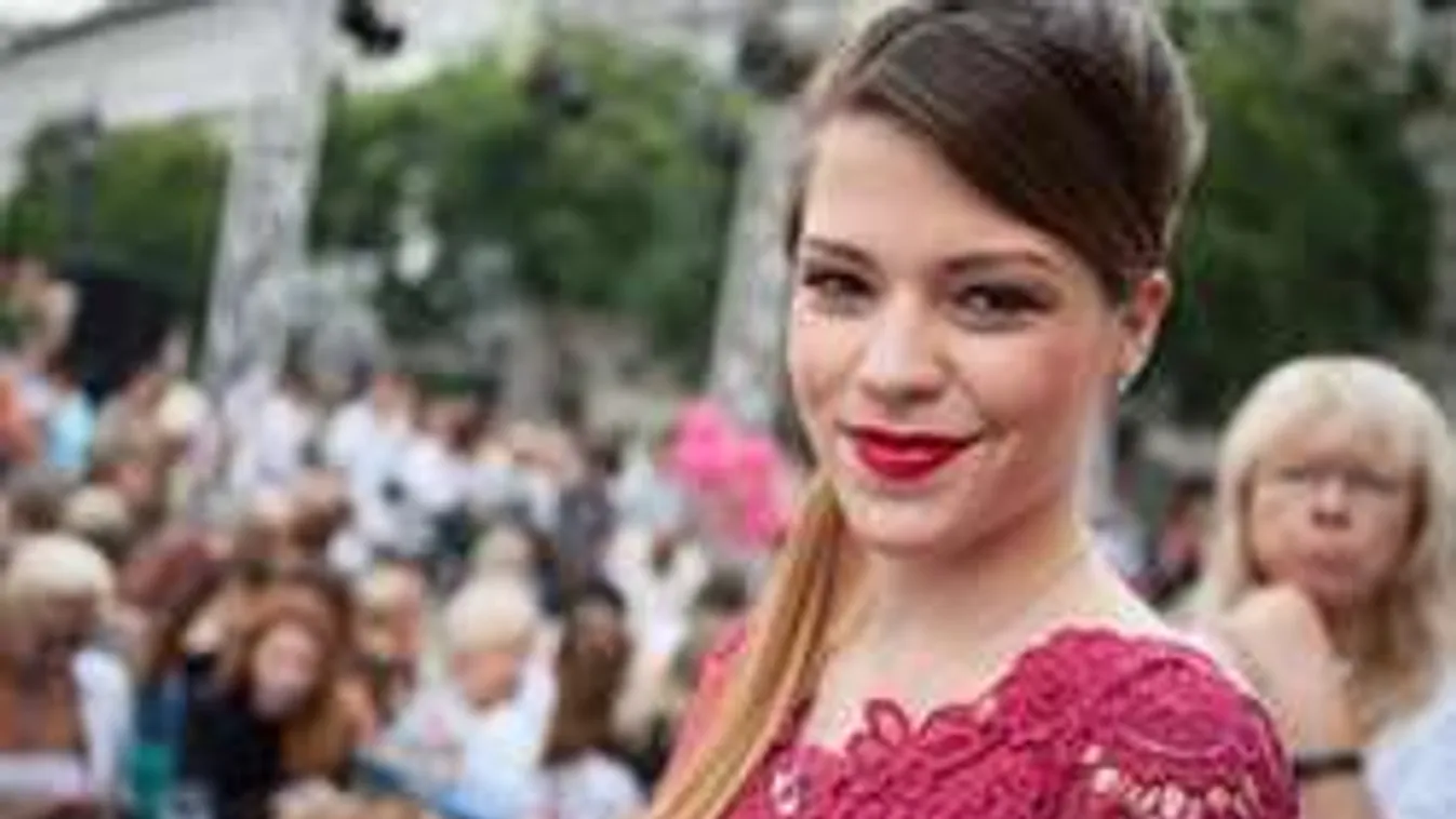 Szerelmi bánat miatt változtatott külsején az Operett sztárja?