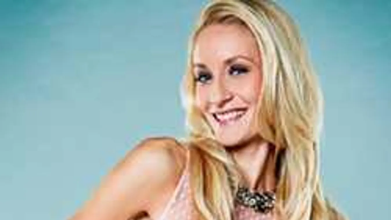 Elolvadunk! Cuki babafotókat posztolt a szexi sorozatsztár!