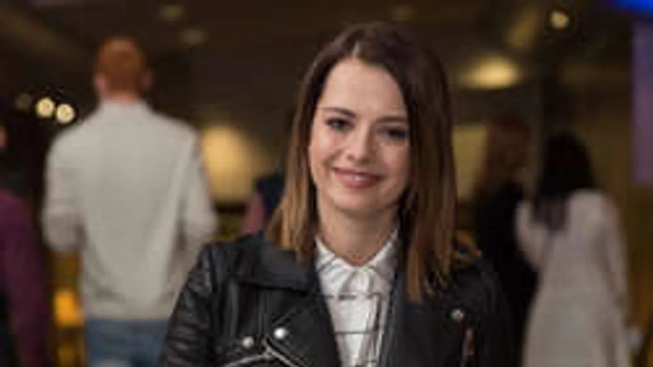 Még fiatal az énekesnő, de máris kés alá feküdt