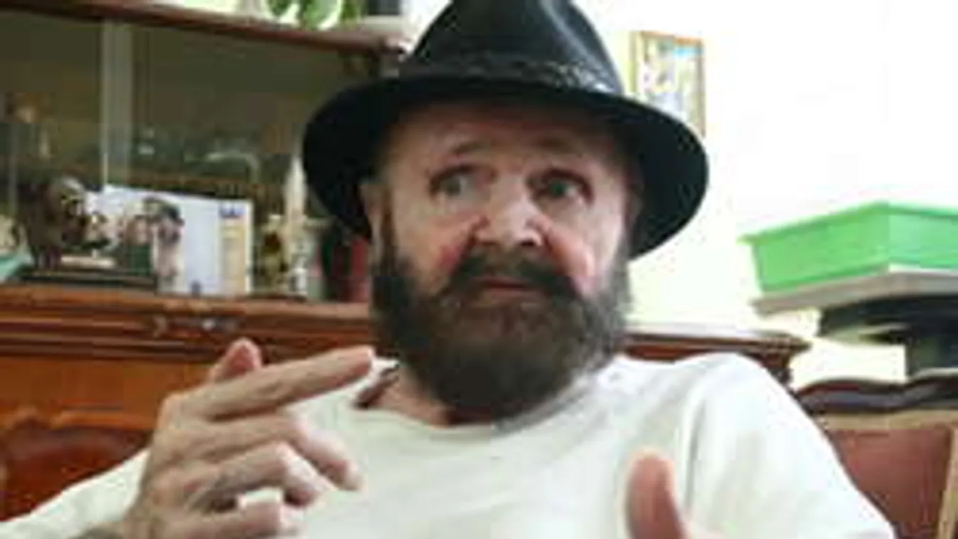 Neheztelnek a Piramis tagjai Som Lajosra