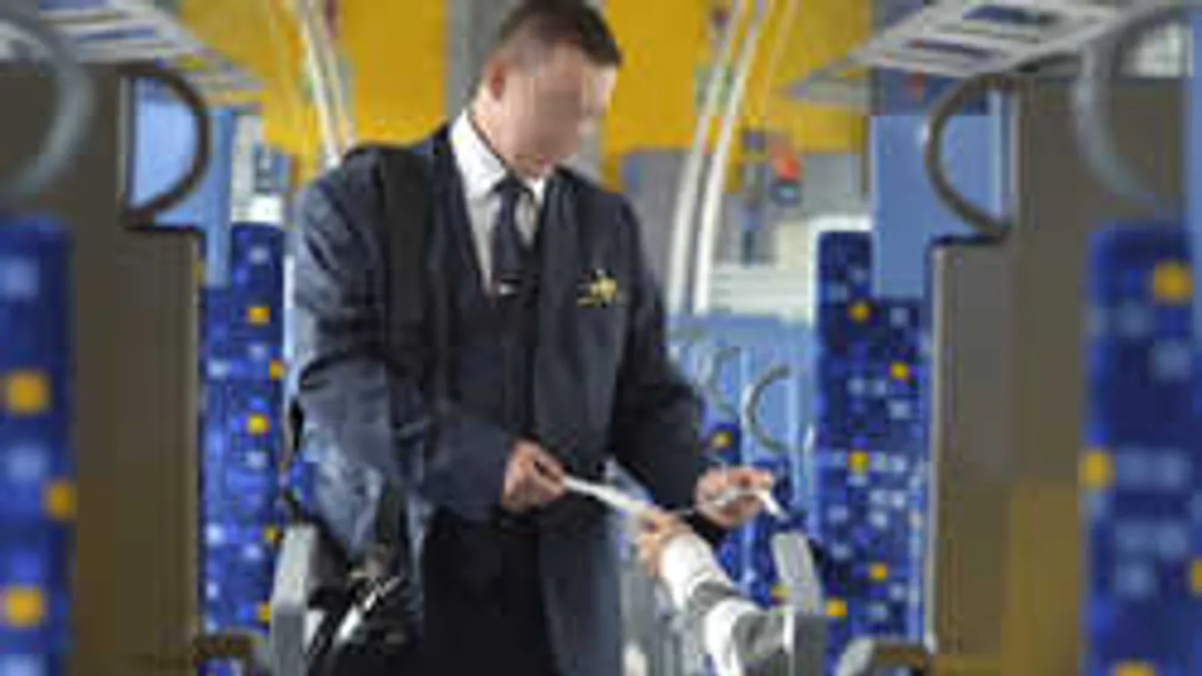 Elképesztő, ezt csinálta egy férfi a kalauzzal a váci vonaton