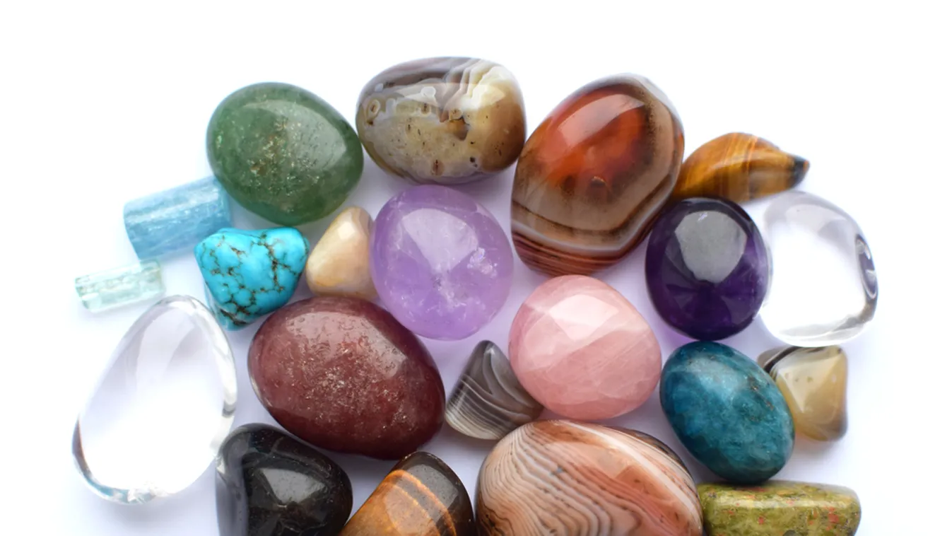 Tumbled,Gems,Of,Various,Colors.,Amethyst,,Rose,Quartz,,Agate,,Apatite,