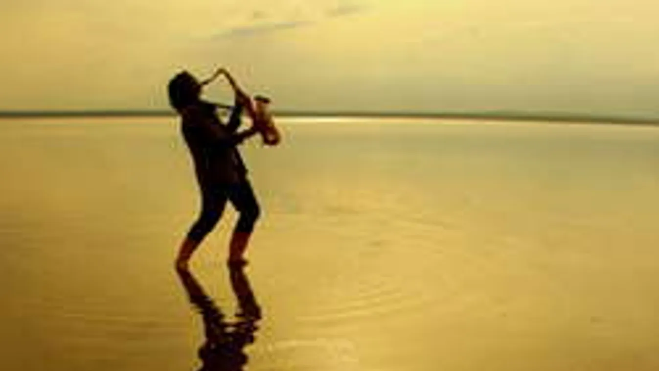 Megfújta a szaxofont, rendőrségi ügy lett belőle