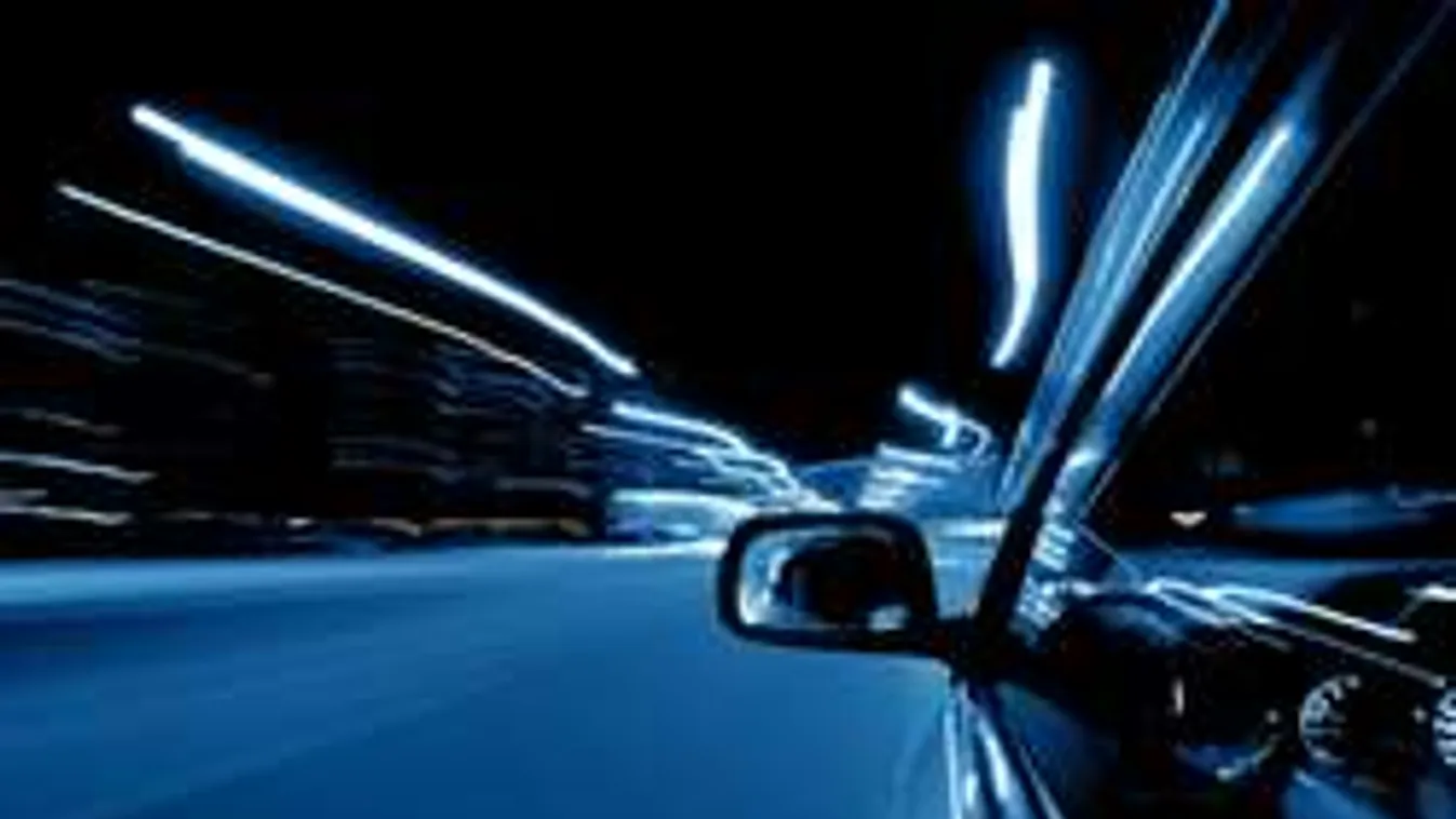 Sokkot kapott az autós, amikor meglátta, mi sétált az út szélén éjszaka