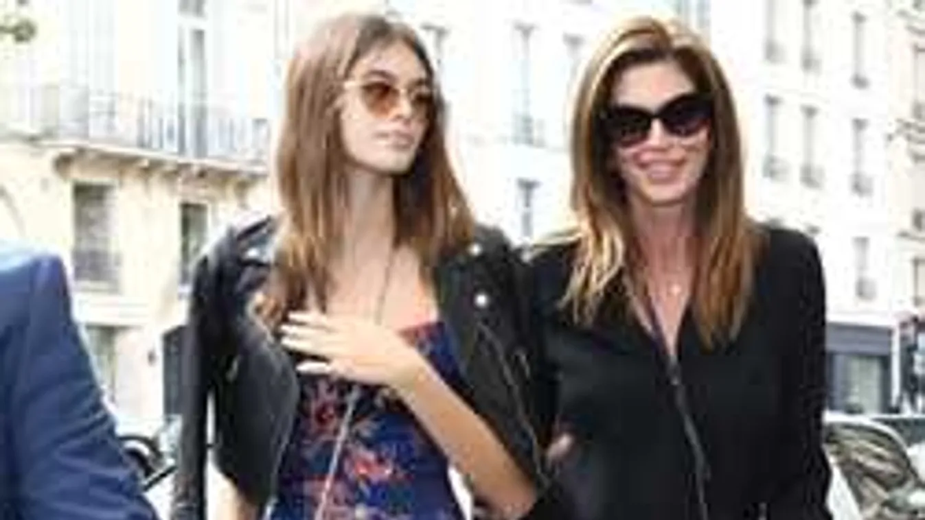 Sokkoló: Cindy Crawford lánya éhezteti magát a sikerért