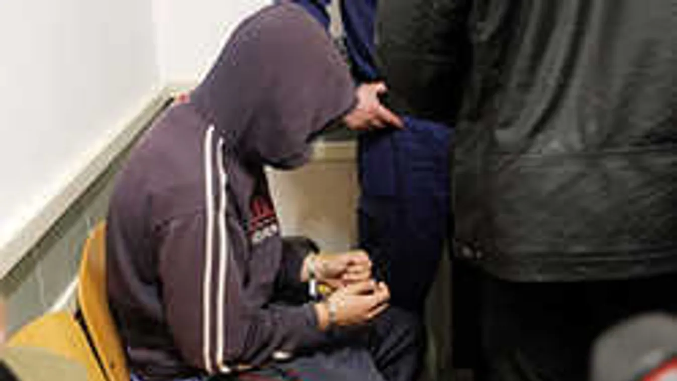 Csicskáztatták a 15 éves tatabányai gyilkost!