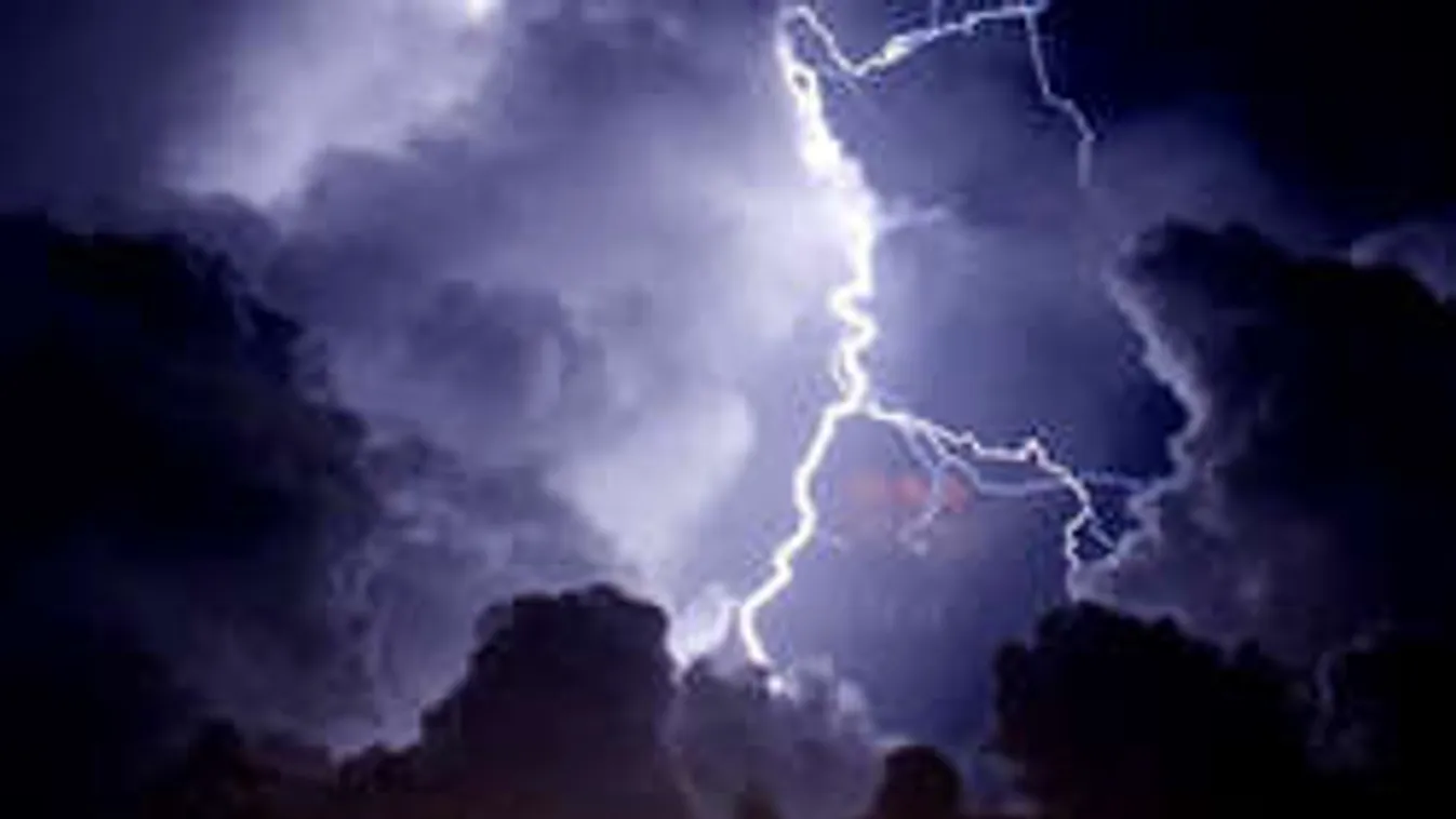 Özönvíz mossa el a hosszú hétvégét!