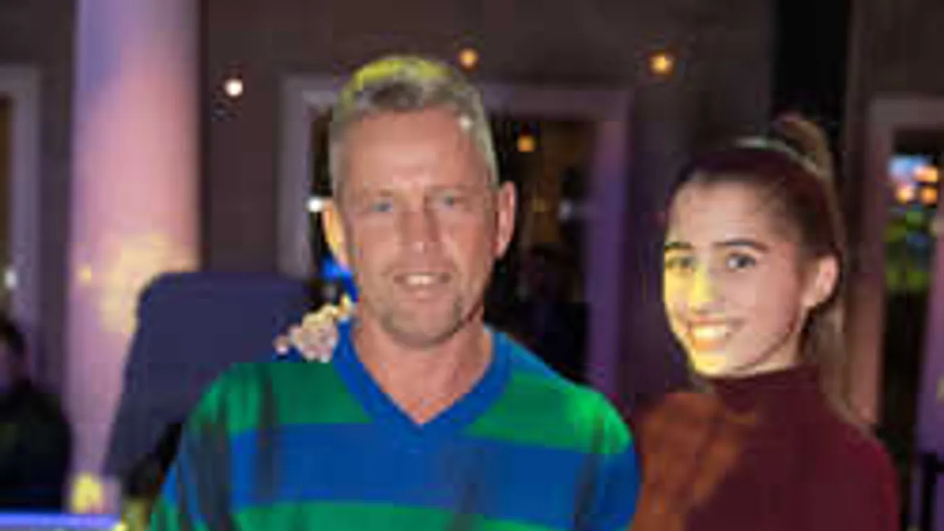 Árulkodó fotó, gyönyörű fiatal lánnyá érett Schobert Lara!