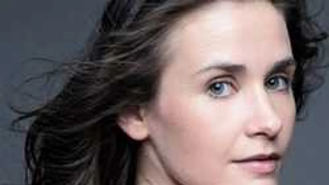 Brutális baleset szemtanúja volt Tompos Kátya, sokkos állapotba került