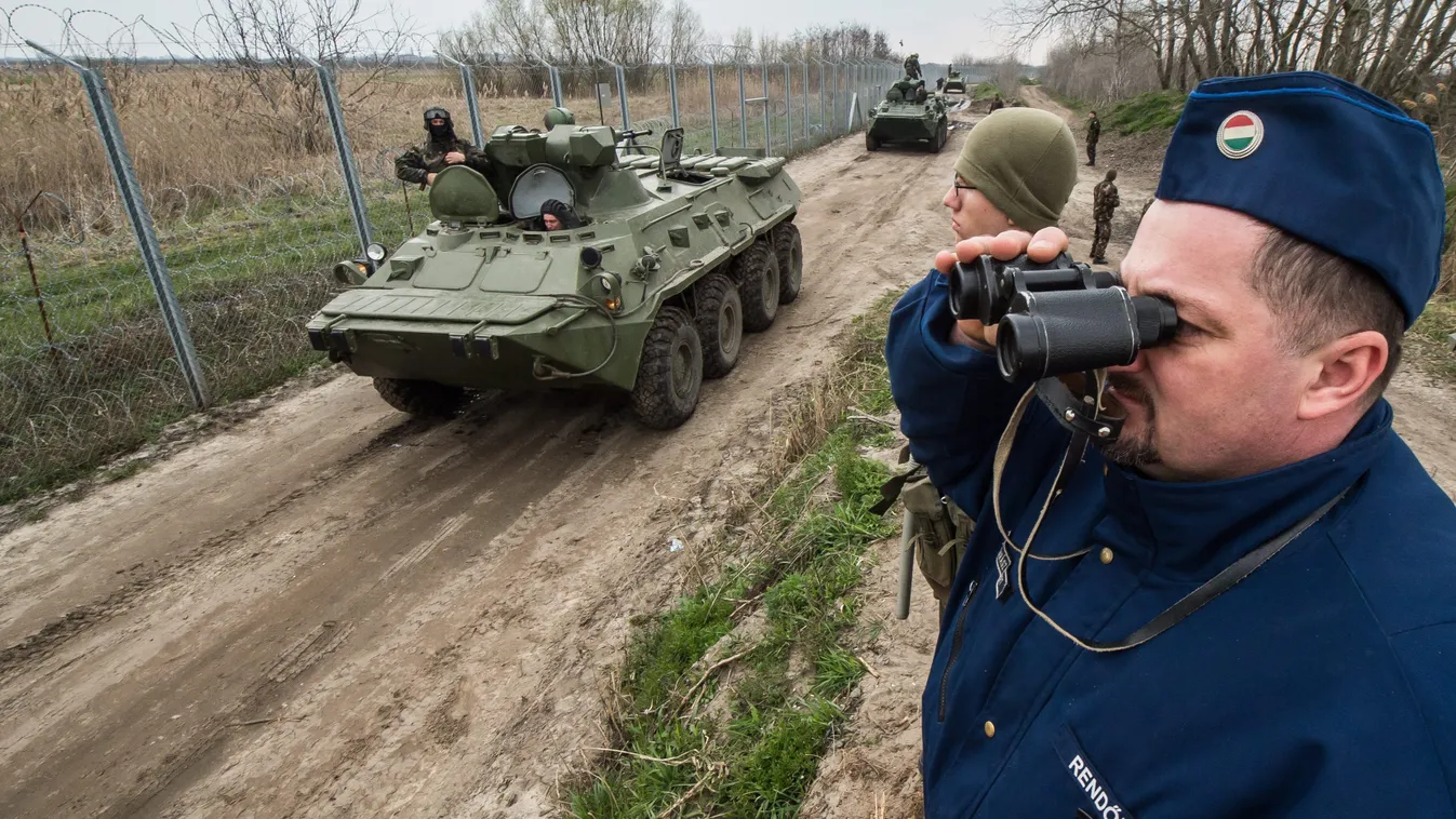 Félmilliós fegyverpénzt kapnak a katonák és a rendőrök