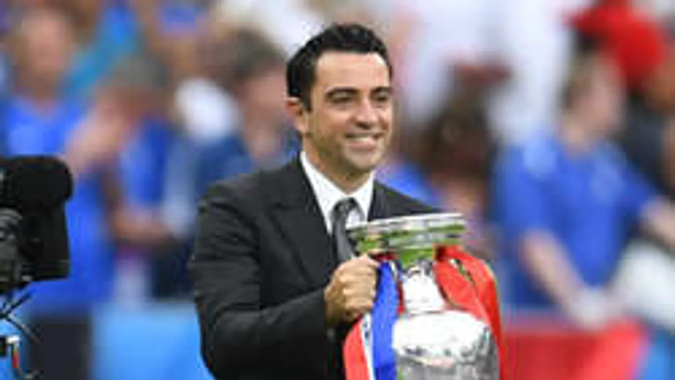 Migránsokat segít a hajójával a Barca legendája