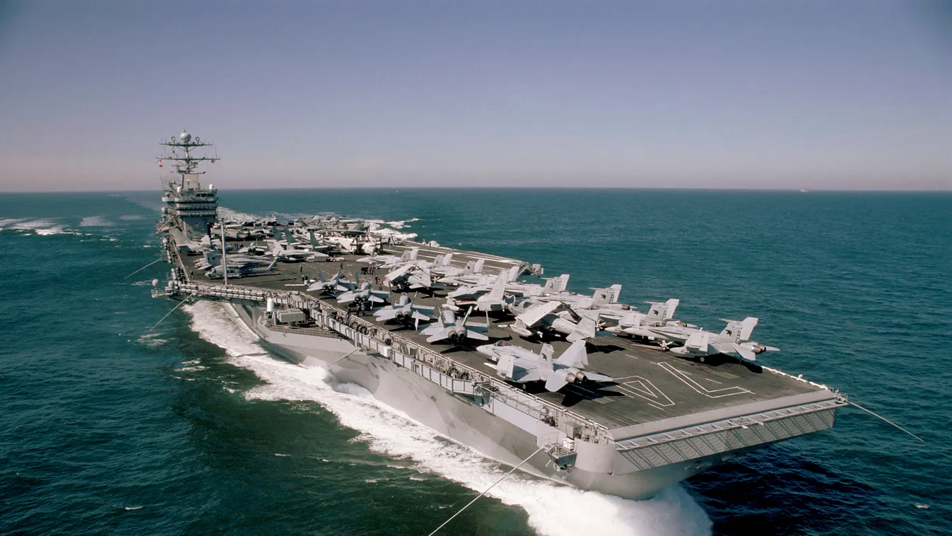 Elmebaj: Biden átnevezi az amerikai hadihajókat, mert szerinte a rasszizmust éltetik