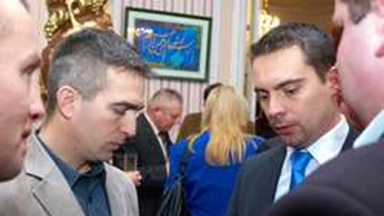 A rendőrgyilkos fiával partizott Vona Gábor: Leleplező fotó!