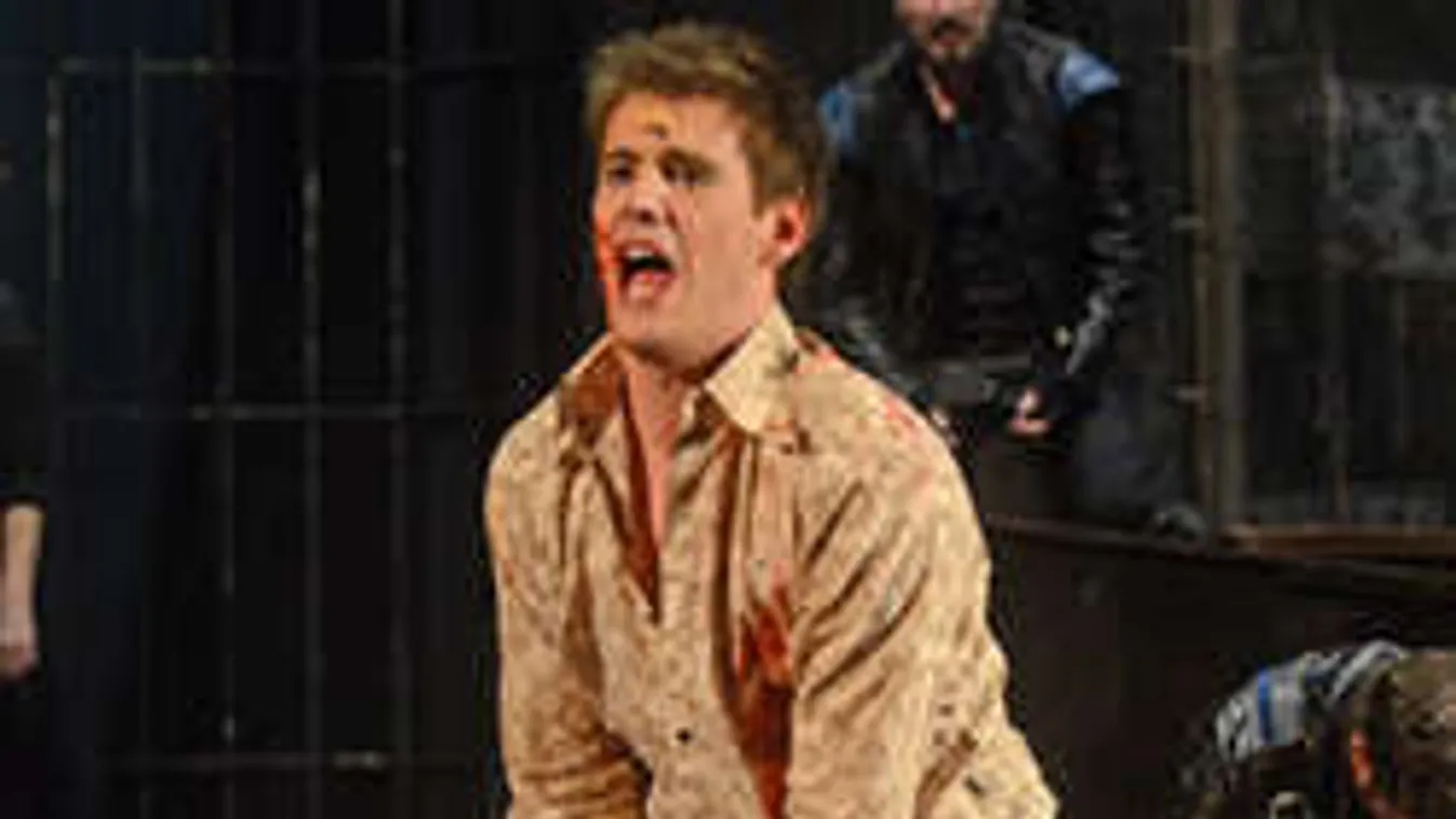 Ájultra fojtották az Operett színészét