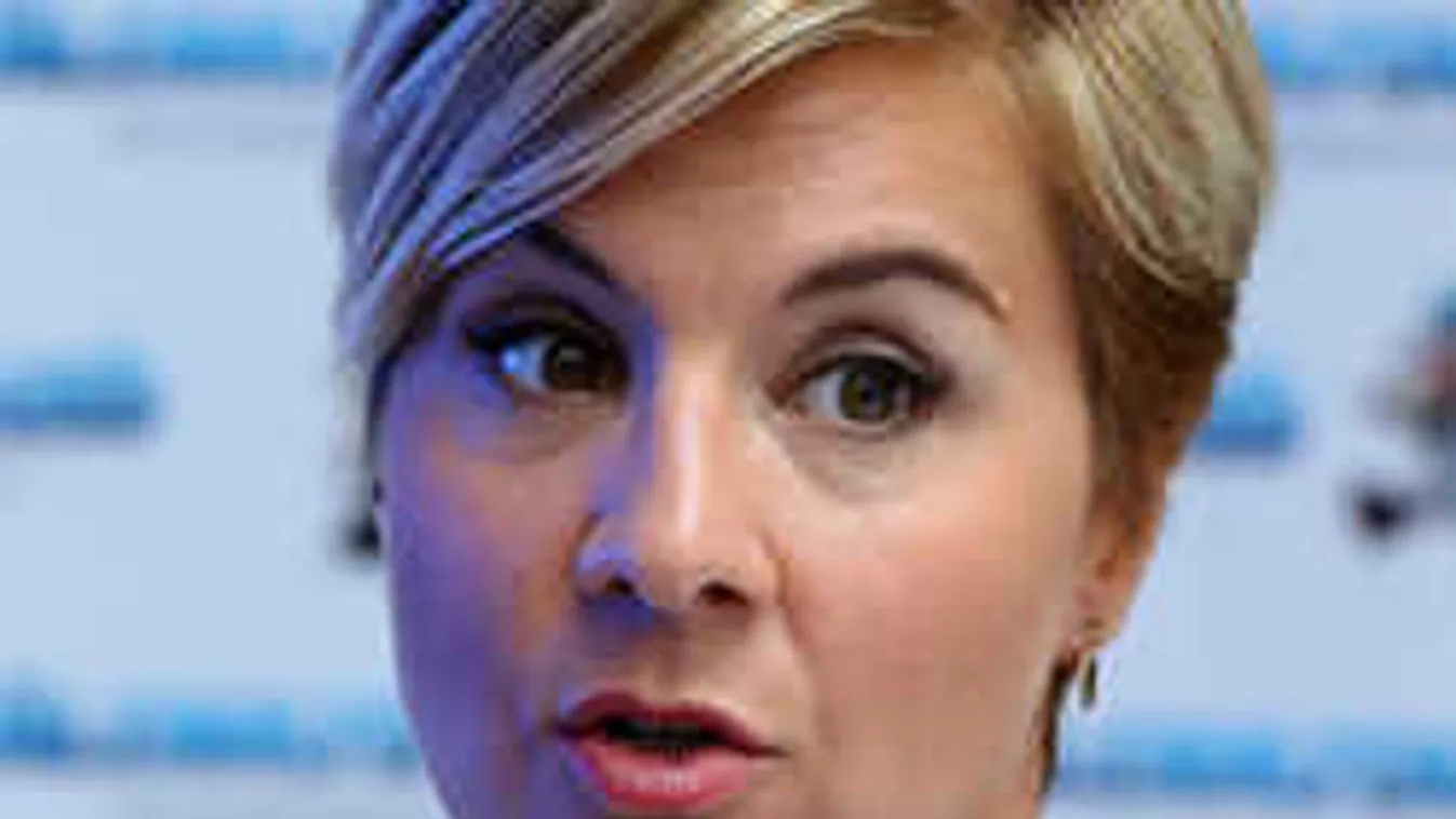 Újabb sztár hagyta el az országot