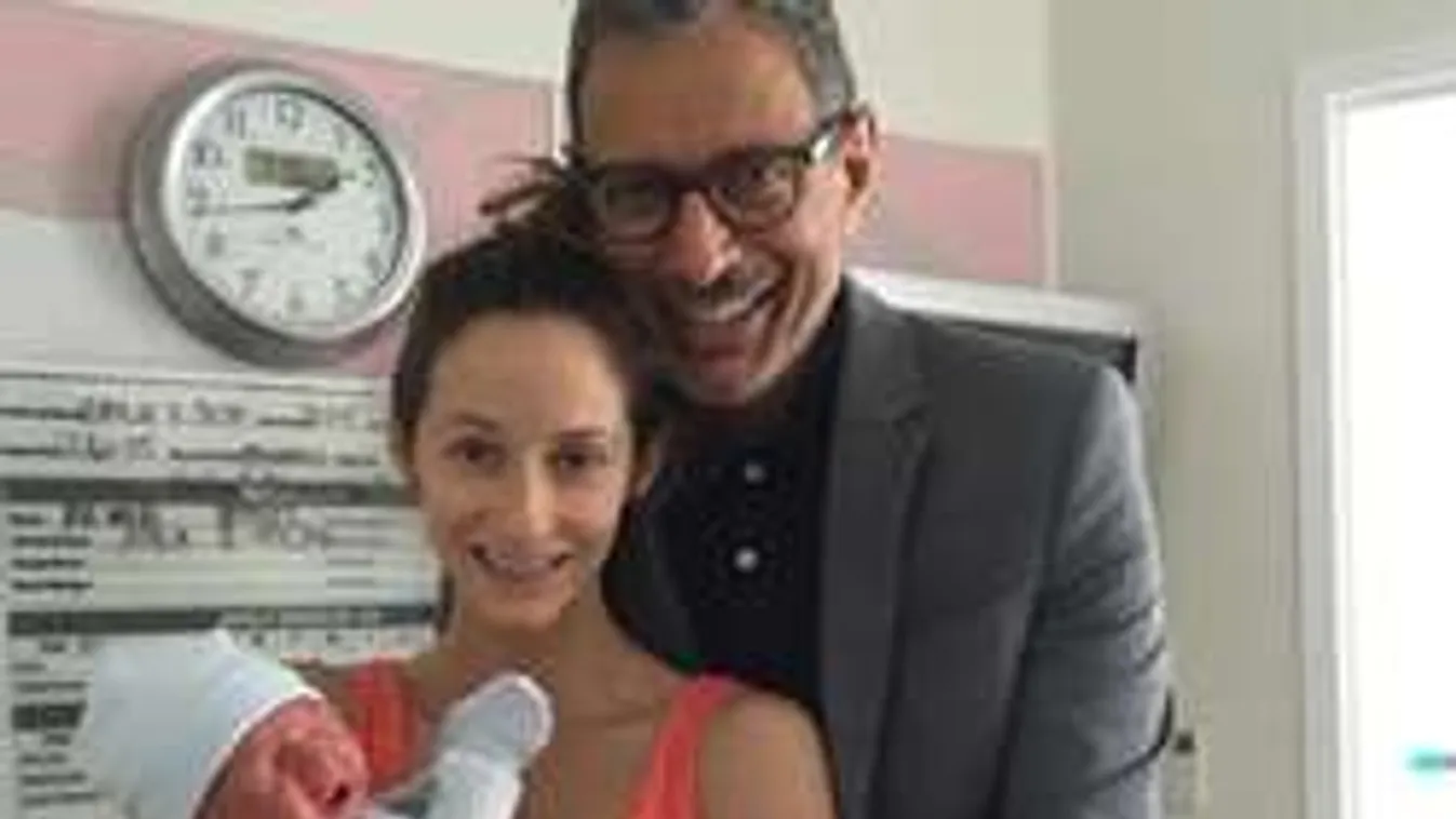 Eszméletlenül jól néz ki szülés után egy héttel Jeff Goldblum neje