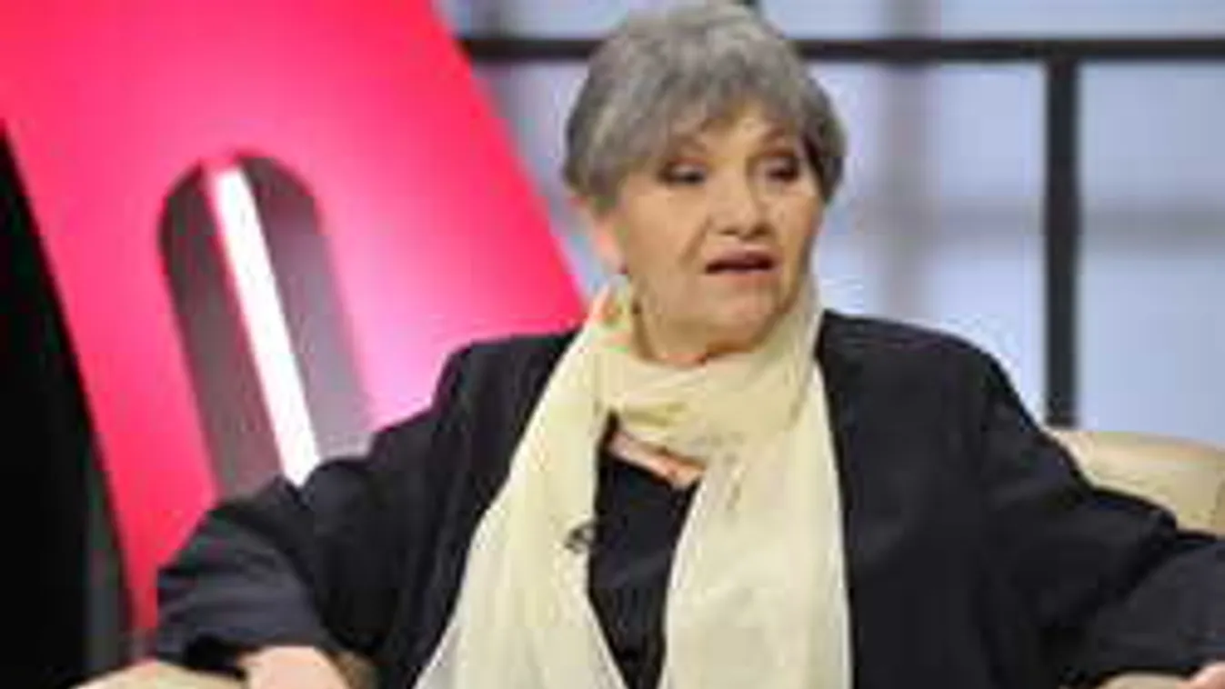 Pécsi Ildikó üzenete: Bocsánat, de még élek!