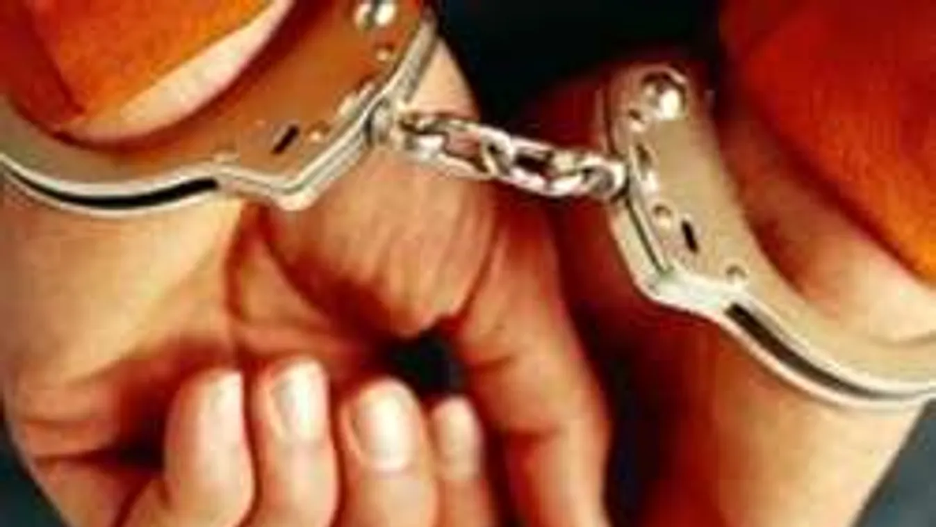 Fiatal lányra támadt az utcán a fehérvári őrült!