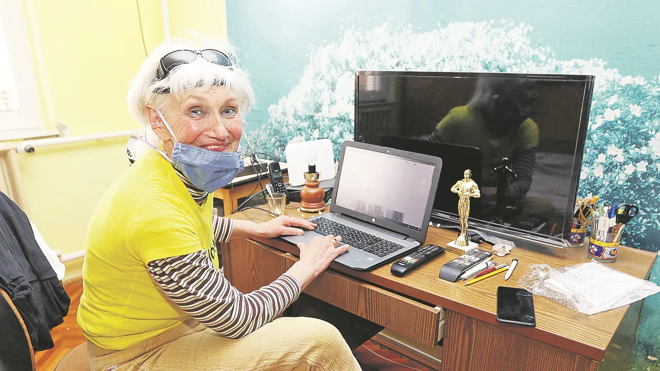 Bugyiban edz a nagyikorú Bíró Mari