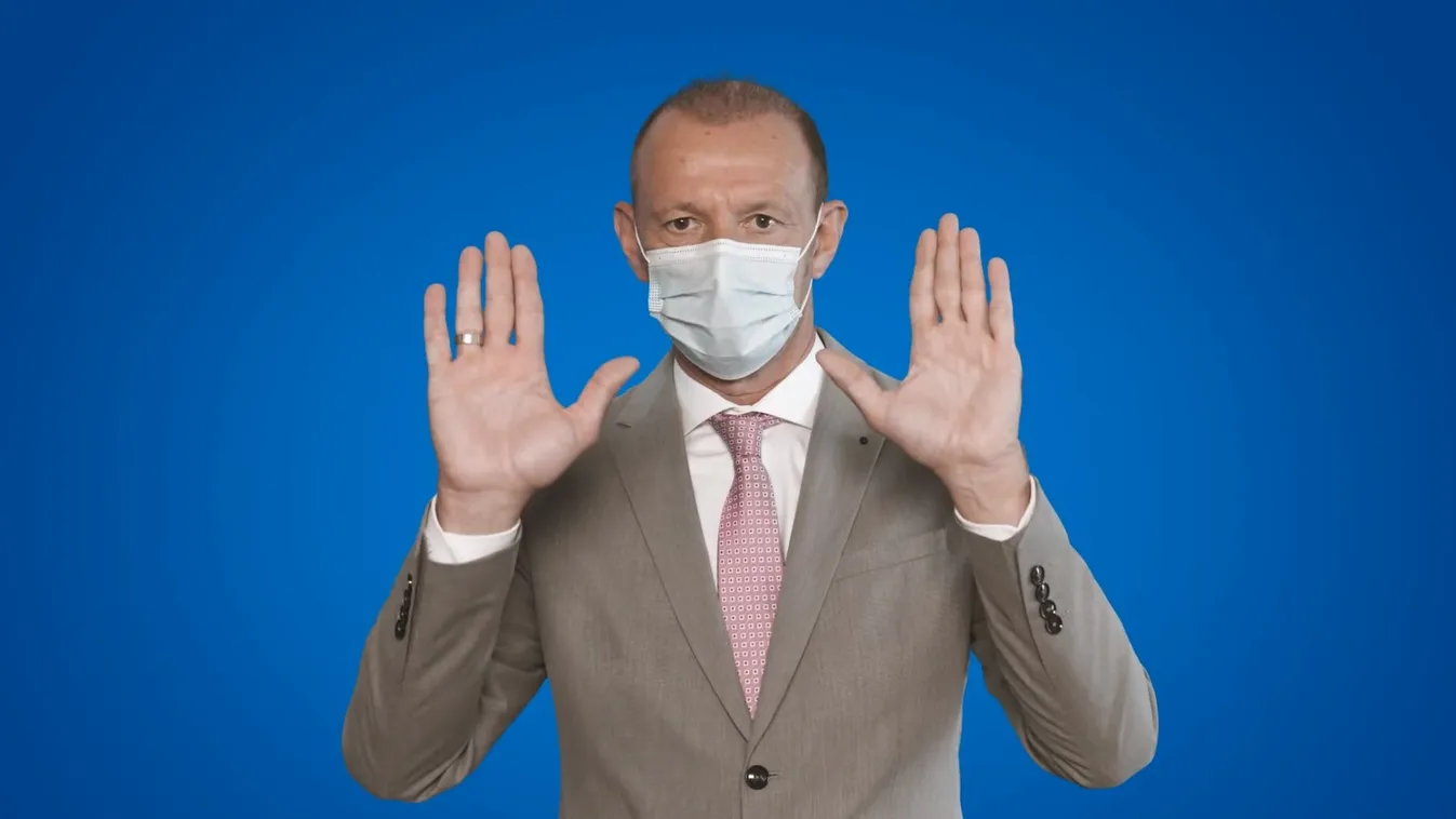 Győrfi Pál: „Már nem elég a sál és a kendő”