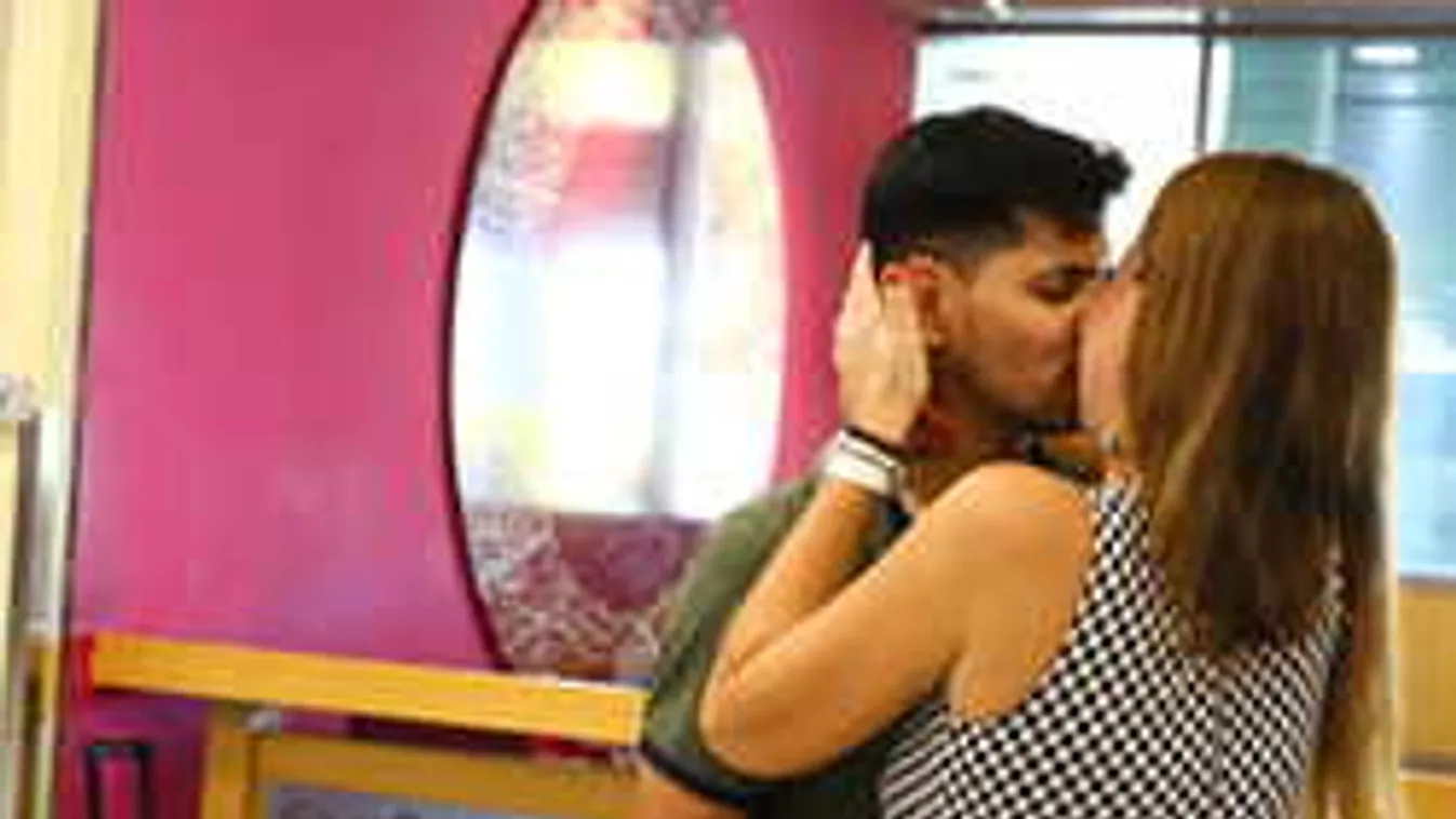 Videón Demcsák Zsuzsa és szerelme: Ezt mondta a boldog műsorvezető