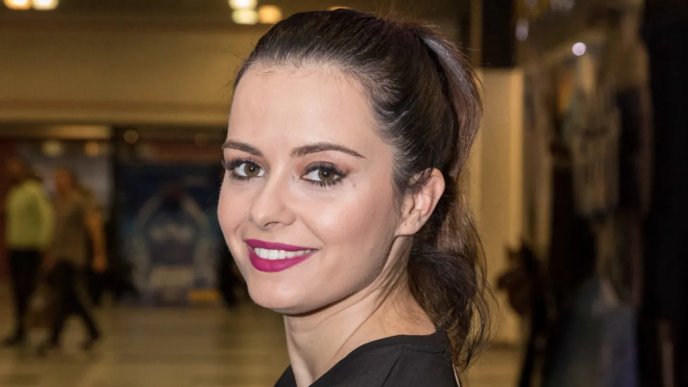 Lola fogorvosnál járt