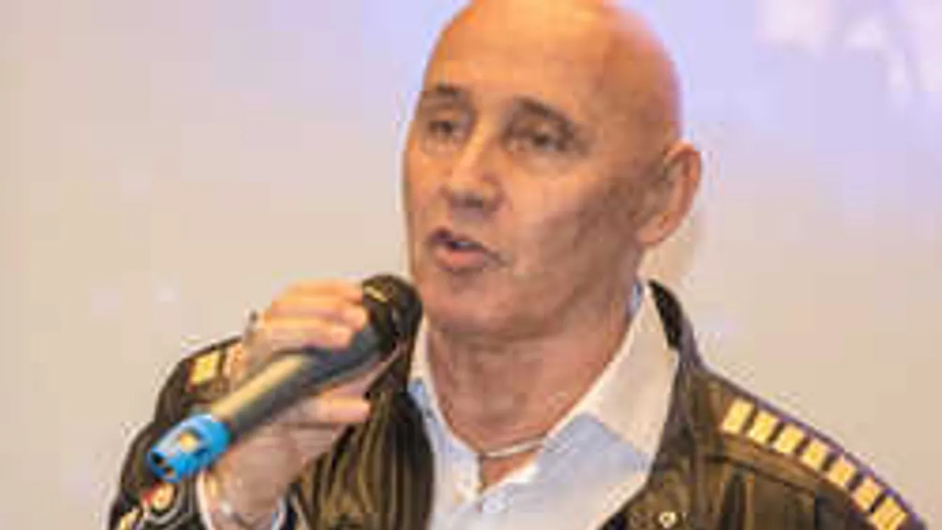 Ultimátumot adott az EDDA tagjainak Pataky Attila