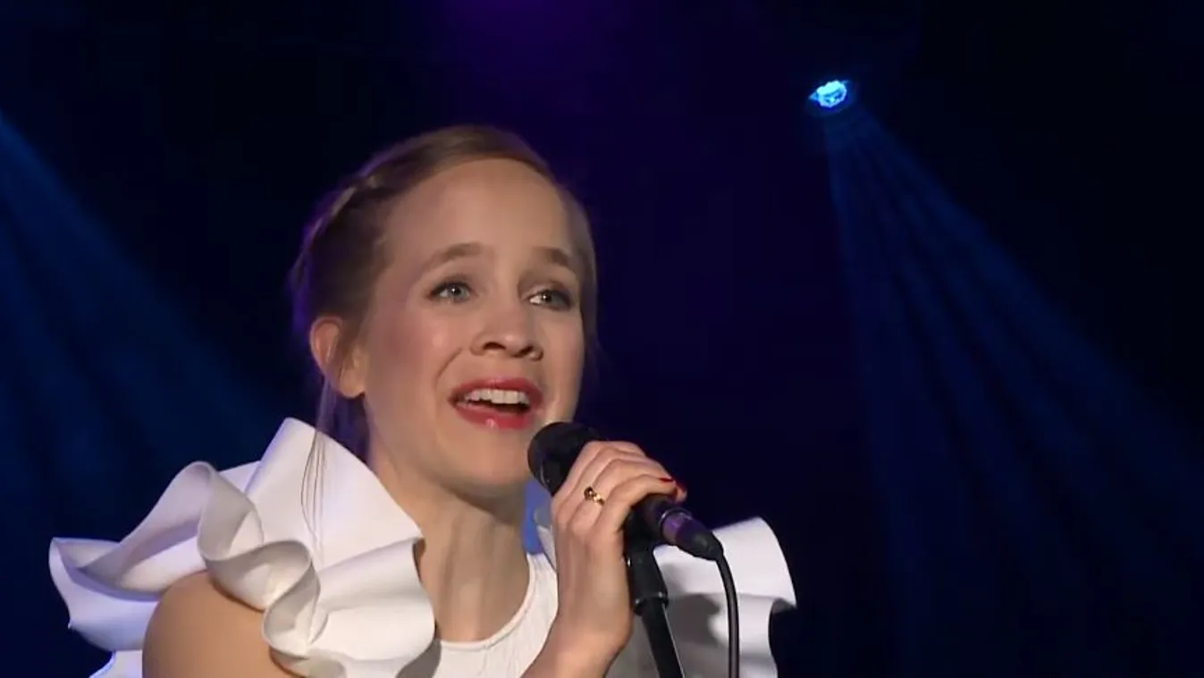 Népszerű énekesnő érkezik az Akusztik színpadára!