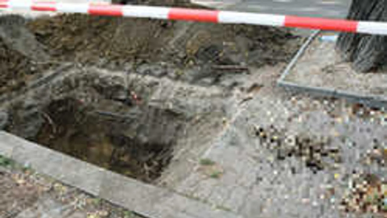 Gázvezeték-felújítás közben találtak emberi maradványokat Érsekújváron