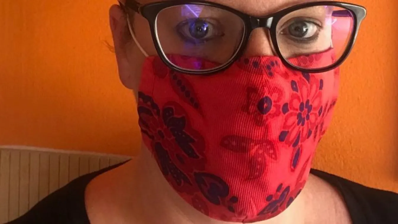 Nemes kezdeményezés: az Operettszínházban is varrják a védőmaszkokat