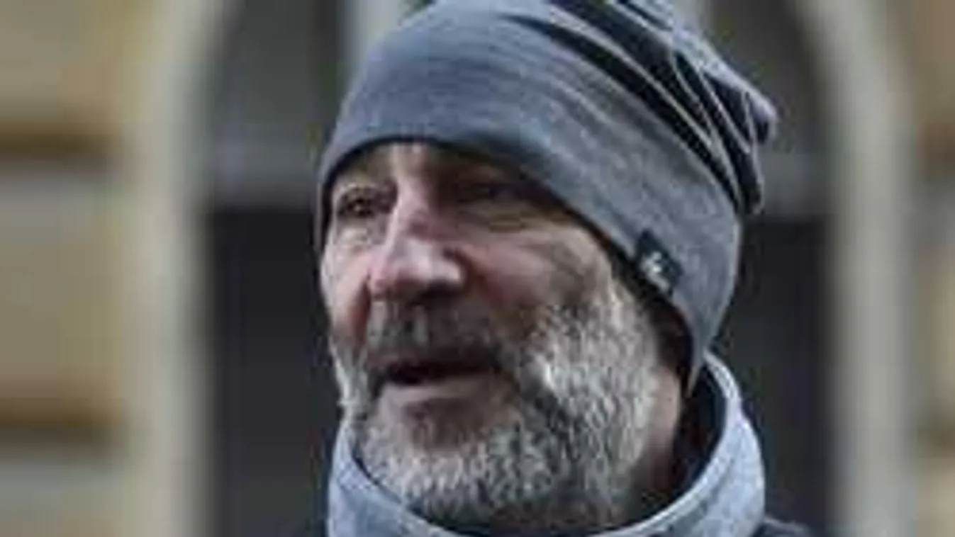 Hihetetlen, nem kér a segítségből Kulka János