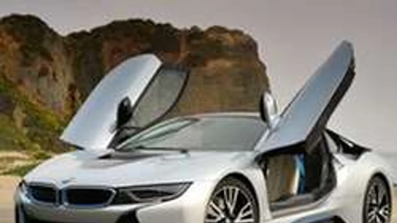 Megvette a drága luxusautót, de saját hája tölti ki az utasteret