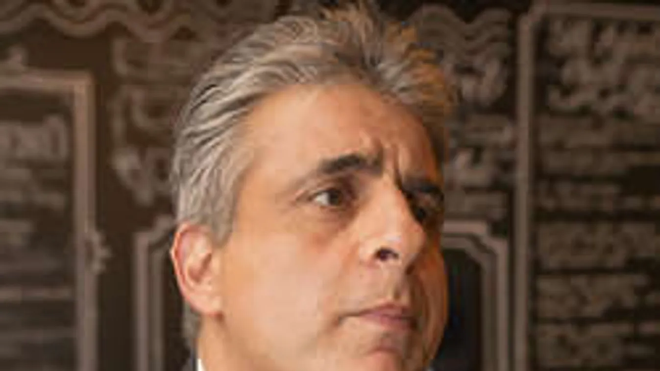 Bárdos András csúnyán kiosztotta Freddie-t!