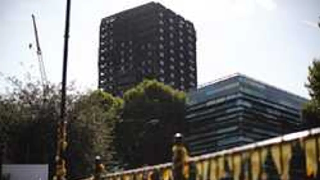 Undorító: turisták rohamozzák a pokoli tornyot