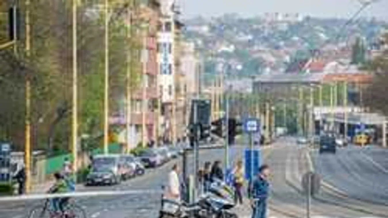 Razzia Pest megyében: motoros rendőröket vetettek be