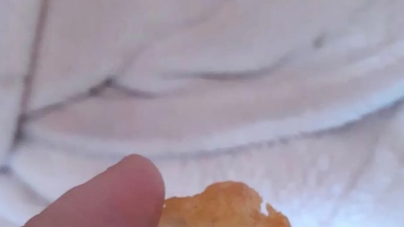 Horror: csirkefalatokba sütött maszk miatt majdnem meghalt egy 6 éves kislány