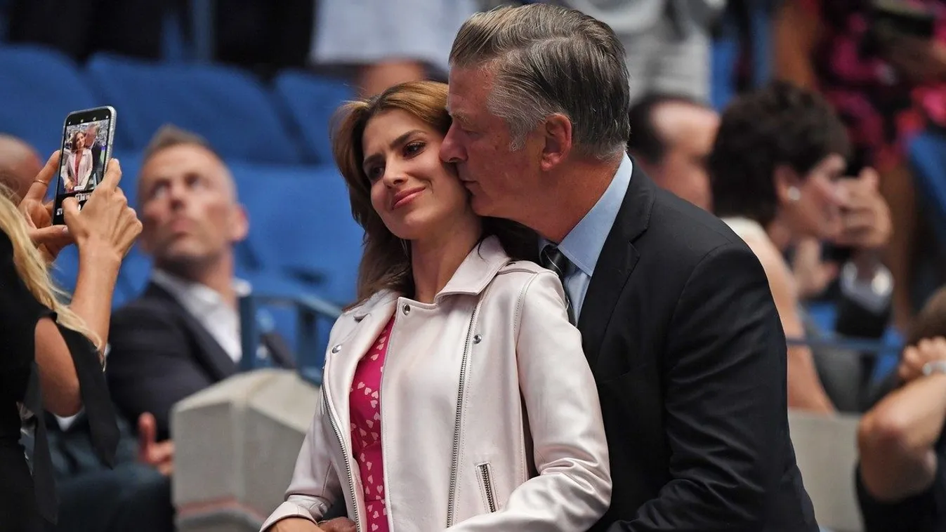 Hilaria Baldwin and Alec Baldwin pack on the PDA courtside at the 2019 US Open