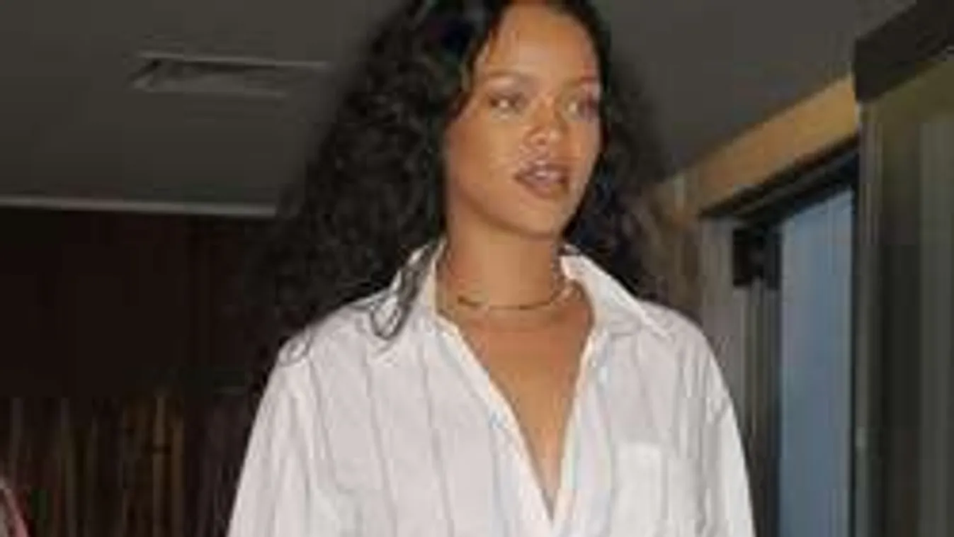 Kitört a botrány Rihanna meztelen fotója miatt